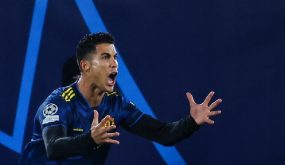 رونالدو يصدر بيانا ناريا بشأن الكرة الذهبية وتنافسه عليها مع ميسي قبل دقائق من إعلان الفائز بها