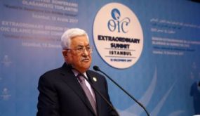 أبو مازن يطمئن مستشار الأمن القومي الأمريكي على ضرورة وقف الاستيطان الإسرائيلي 