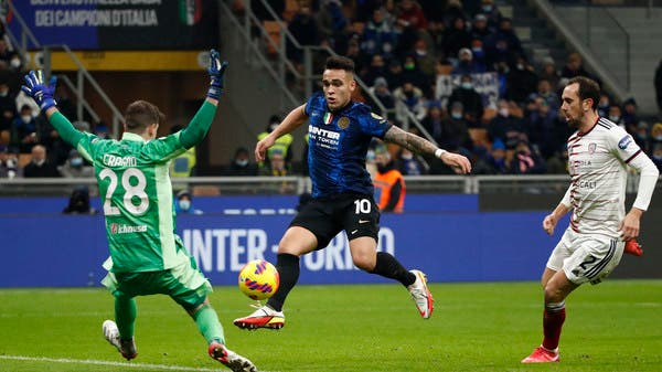إنتر ينتزع المركز الأول في الدوري الإيطالي مع كالياري رباعي 