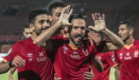 الأهلي المصري يمدد عقد علي معلول 