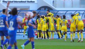 النصر ينتقم للهلال بثنائية أبو بكر وتاليسكا 