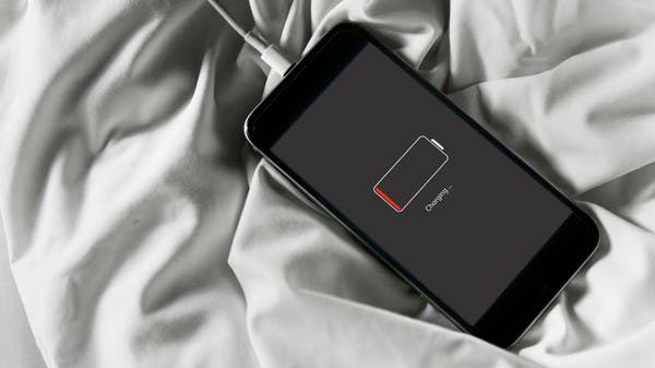 بطارية الهاتف تقاوم الصقيع .. تعمل عند 50 درجة تحت الصفر