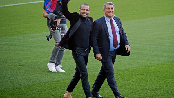 رواتب برشلونة "اختنقت" .. وسندخل سوق الانتقالات 