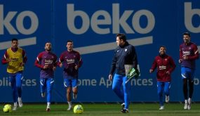 فيروس كورونا يضرب برشلونة 