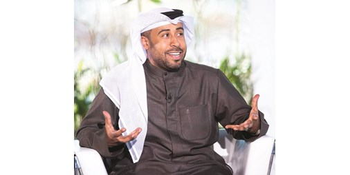 قال العماني إنني أرى الشيء نفسه ، لكن من انتقدني 