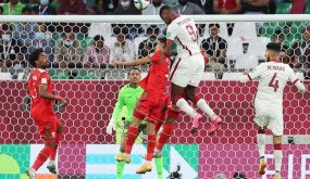 قطر تعبر عمان في زمن مميت .. وتتأهل 
