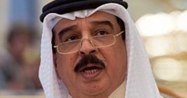 عاهل البحرين يثمن دور البابا فرنسيس فى نشر قيم الأخوة الإنسانية والتسامح