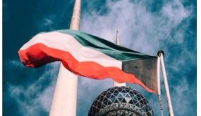 وزير الدفاع الكويتي يبحث مع السفير العراقي تعزيز التعاون المشترك
