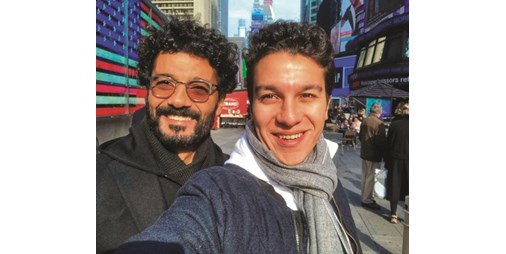 يحظى أطفال نجوم الفن بإعجاب وسائل التواصل الاجتماعي 