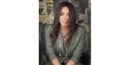 إليسا تدعم مرضى السرطان في القاهرة