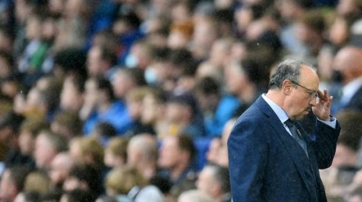 إيفرتون يقيل المدرب بينيتز