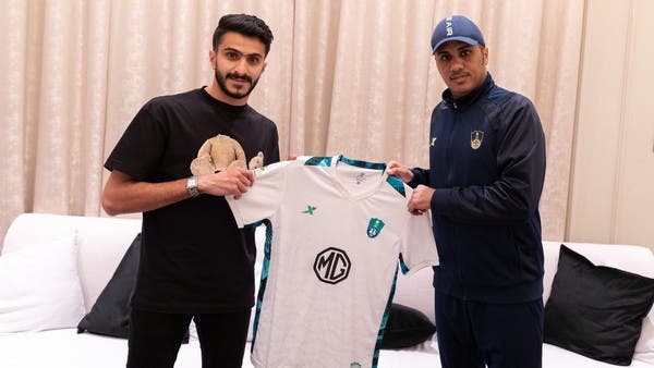 الأهلي يتعاقد مع عبدالله المقرن