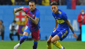 برشلونة يكمل تسجيل داني ألفيش 
