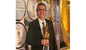 جمال سنان يفوز بأفضل مسلسل عربي في Joy
