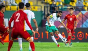رينارد يستبعد الفرج ويضم الخيبري وبخاري