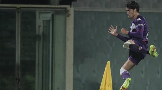 مهاجم فيورنتينا يتلقى تهديدات بالقتل بسبب يوفنتوس
