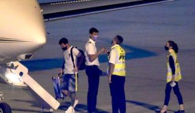 ميسي يتعافى من كورونا ويعود إلى باريس 