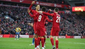 وتأهل ليفربول وتوتنهام ووست هام إلى الدور الرابع 