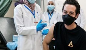 ولى العهد الأردنى يتلقى الجرعة المعززة من لقاح فيروس كورونا