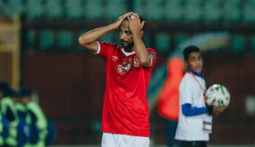 المخضرم سليمان لاعب الأهلي يعلق حذاءه بنهاية الموسم
