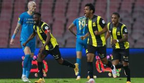 رومارينيو والنصر.. خرج من الملعب ثم أصبح الخطر الأكبر