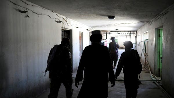 "لستُ مَنْ تعتقدون".. محاكمة مسن أفغاني بهولندا في "جرائم حرب"