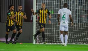 "هاتريك" حمدالله يحسم ديربي جدة للاتحاد ويبعده في الصدارة