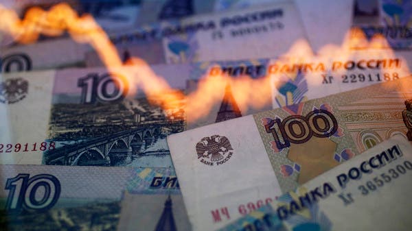 الروبل الروسي يهبط لمستويات قياسية جديدة في تعاملات متقلبة