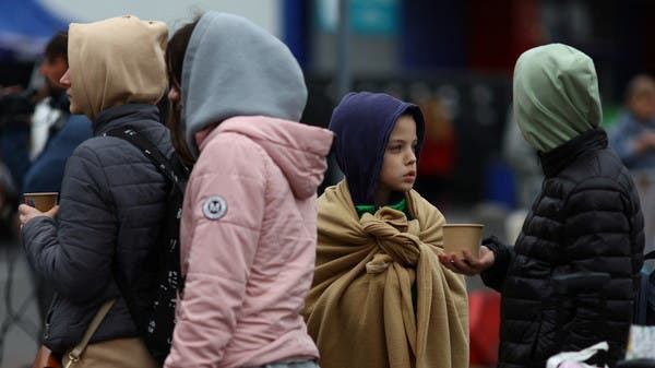 عدد اللاجئين الأوكرانيين يتخطى 4 ملايين.. ونصفهم ببولندا