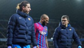 إصابة طبيب برشلونة