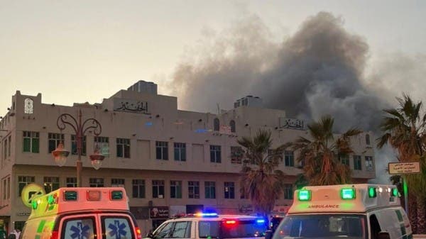 مشاهد مروعة لحريق هائل في سوق المباركية الشهير بالكويت