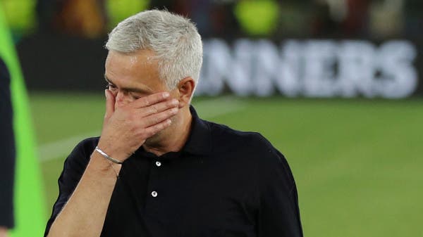 أشجع بورتو وتشيلسي.. أعشق مدريد وأنتمي لروما