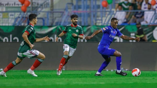 الهلال يجتاز الاتفاق ويواصل مطاردة اتحاد جدة