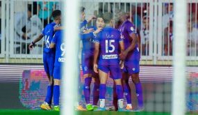 الهلال يعوض تأخره مرتين أمام ضمك ويستعيد المركز الثاني