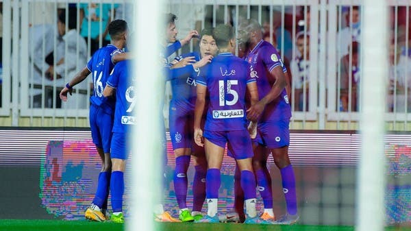 الهلال يعوض تأخره مرتين أمام ضمك ويستعيد المركز الثاني