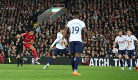 ليفربول يتعثر بالتعادل مع توتنهام