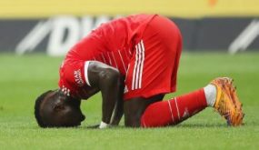 إعصار بايرن ميونخ يضرب فرانكفورت بخماسية فى شوط مثير بافتتاح البوندزليجا