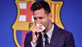 كاسيميرو آخرهم وميسي ورونالدو الأبرز .. نجوم ودعوا أنديتهم بالبكاء وآخرين بسبب المال