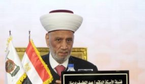 مفتى لبنان يتسلم دعوة للمشاركة فى المؤتمر السنوى لدار الإفتاء بالقاهرة