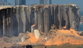 أهالى ضحايا انفجار مرفأ بيروت يتظاهرون أمام منزل وزير العدل