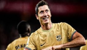 إشبيلية ضد برشلونة.. ليفاندوفسكي يعادل إنجاز رونالدو وفالكاو في الليجا