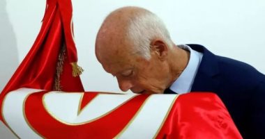 قيس سعيد يشدد على مواجهة المحتكرين والمضاربين