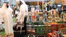 “القهوة” على كل لون ورائحة فى معرض الصيد والفروسية بأبو ظبى.. صور