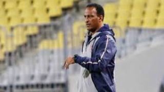 أسامة عرابى صائد الألقاب فى الأهلى يحتفل بعيد ميلاده الـ”61″ اليوم