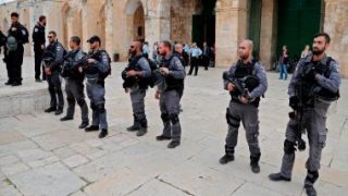 استشهاد 3 فلسطينيين عقب استهداف سيارتهم عند بوابة “جبل جرزيم” فى نابلس
