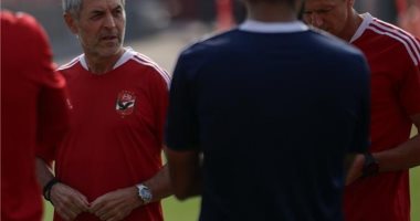 الأهلى يسابق الزمن لحسم ملف المهاجم الأجنبى قبل قمة الزمالك