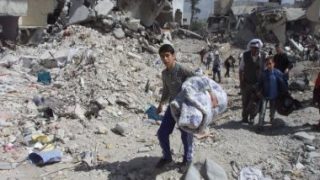 الاحتلال الإسرائيلي يجبر مئات السكان من مخيم جنين على مغادرته تحت تهديد القصف