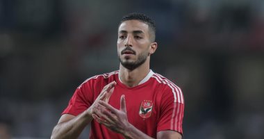 انتظام عبد المنعم وياسر فى تدريبات الأهلى الجماعية