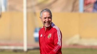 كولر يحاضر لاعبي الأهلي بالفيديو بفندق الإقامة فى جنوب أفريقيا استعدادا للقطن