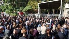 محتجون يحاولون اقتحام قصر العدل فى العاصمة اللبنانية بيروت
